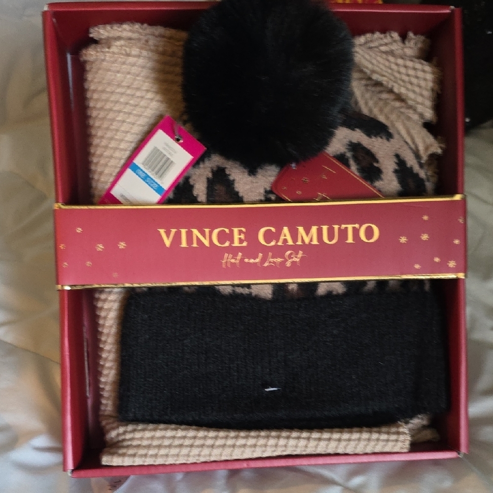 Vince Camuto  NWT Black and Tan Knit Hat and loop gift set